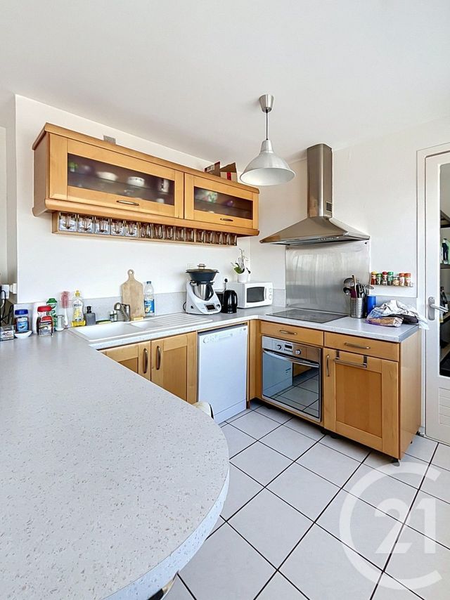 Appartement F3 à louer - 3 pièces - 62.53 m2 - CLERMONT FERRAND - 63 - AUVERGNE - Century 21 Stéphane Roume Immobilier