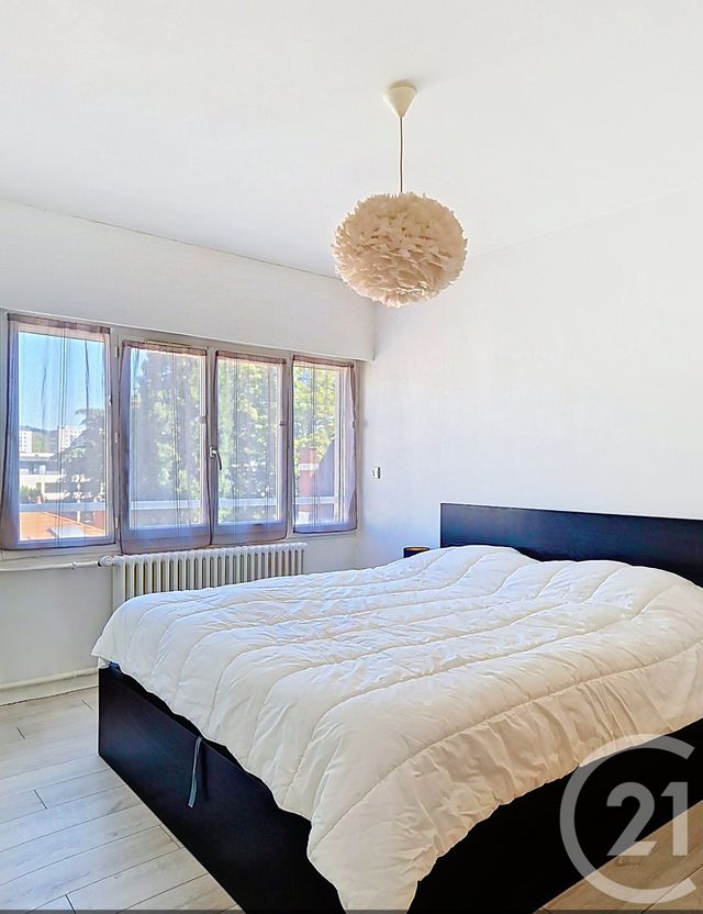 Appartement F2 à vendre - 2 pièces - 53.68 m2 - CHAMALIERES - 63 - AUVERGNE - Century 21 Stéphane Roume Immobilier