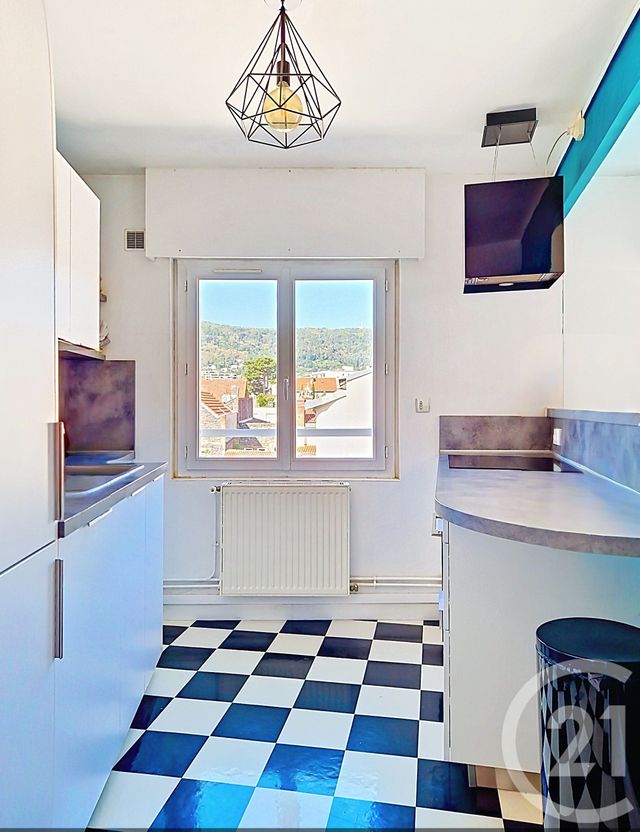 Appartement F2 à vendre - 2 pièces - 53.68 m2 - CHAMALIERES - 63 - AUVERGNE - Century 21 Stéphane Roume Immobilier