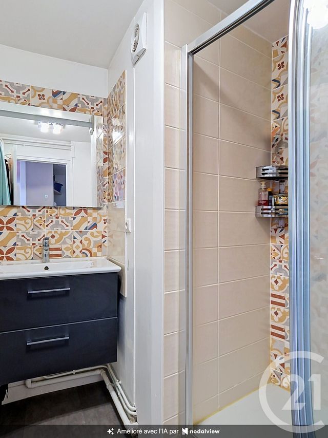 Appartement F2 à vendre - 2 pièces - 53.68 m2 - CHAMALIERES - 63 - AUVERGNE - Century 21 Stéphane Roume Immobilier