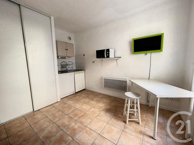 Appartement Studio à louer - 1 pièce - 21.11 m2 - CLERMONT FERRAND - 63 - AUVERGNE - Century 21 Stéphane Roume Immobilier