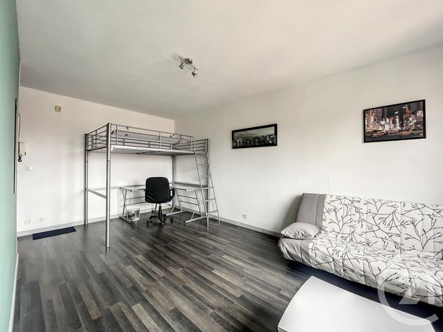 Appartement F1 à louer - 1 pièce - 24.4 m2 - CLERMONT FERRAND - 63 - AUVERGNE - Century 21 Stéphane Roume Immobilier