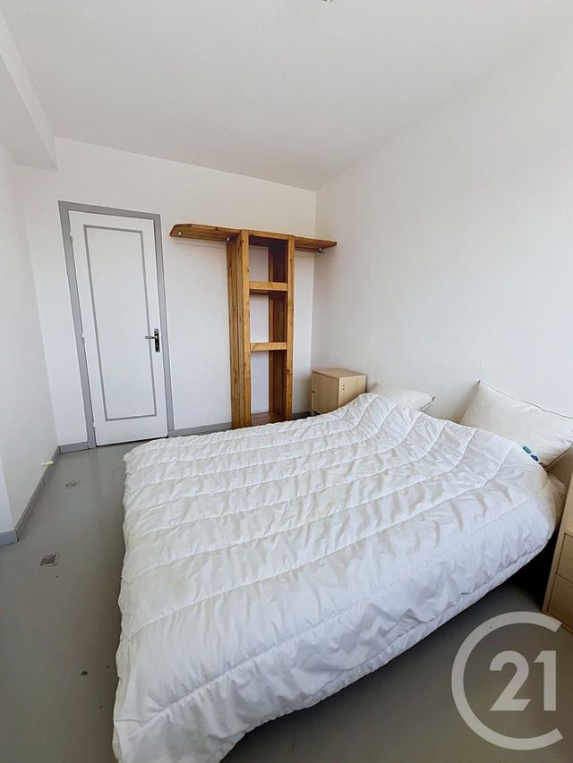 Appartement F2 à louer - 2 pièces - 43.04 m2 - CLERMONT FERRAND - 63 - AUVERGNE - Century 21 Stéphane Roume Immobilier