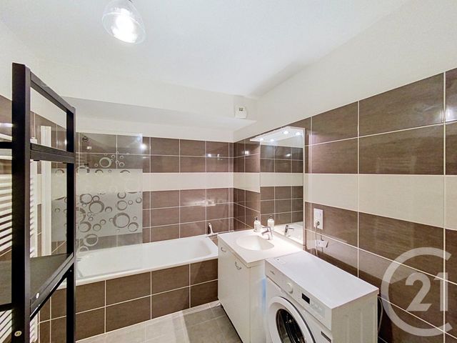 Appartement F2 à louer - 2 pièces - 41.52 m2 - CLERMONT FERRAND - 63 - AUVERGNE - Century 21 Stéphane Roume Immobilier