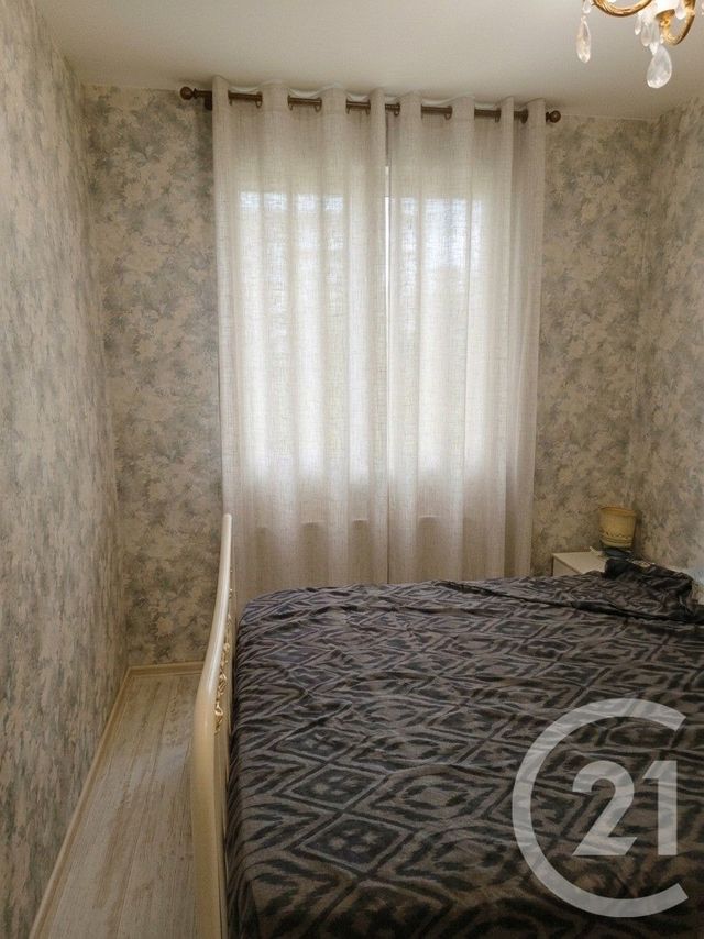 Appartement F3 bis à louer - 3 pièces - 76.59 m2 - CLERMONT FERRAND - 63 - AUVERGNE - Century 21 Stéphane Roume Immobilier
