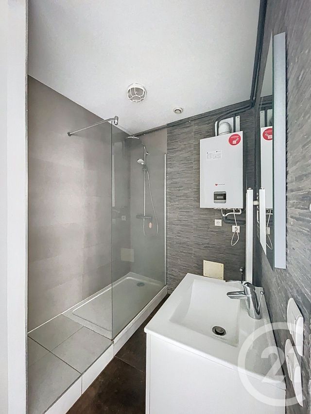 Appartement F3 à vendre - 3 pièces - 83.78 m2 - CLERMONT FERRAND - 63 - AUVERGNE - Century 21 Stéphane Roume Immobilier