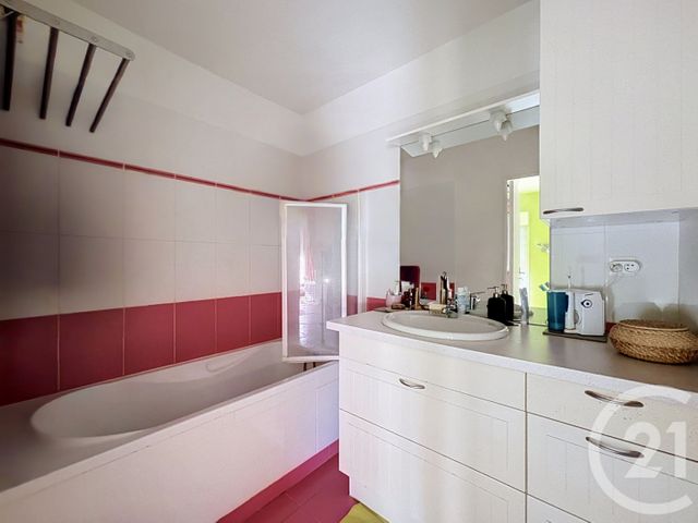 maison à vendre - 5 pièces - 97.18 m2 - CLERMONT FERRAND - 63 - AUVERGNE - Century 21 Stéphane Roume Immobilier