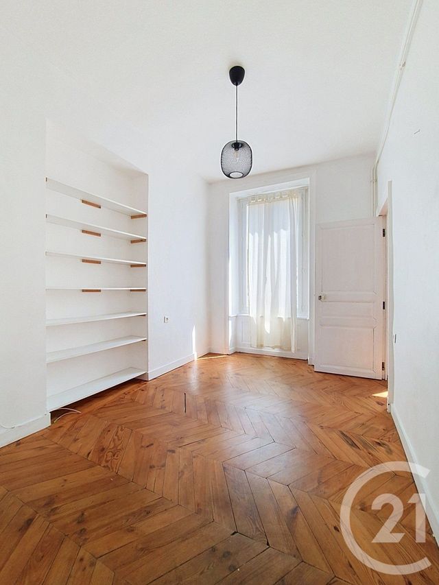 Appartement F3 à vendre - 3 pièces - 56.93 m2 - CLERMONT FERRAND - 63 - AUVERGNE - Century 21 Stéphane Roume Immobilier