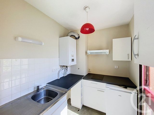 Appartement F1 à louer - 1 pièce - 28.23 m2 - CHAMALIERES - 63 - AUVERGNE - Century 21 Stéphane Roume Immobilier
