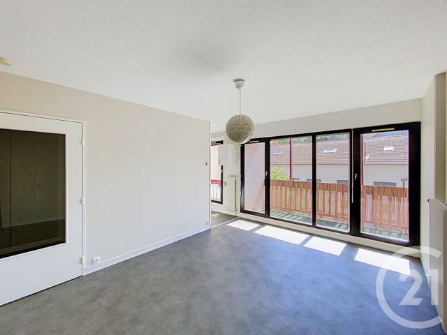 Appartement F1 à louer - 1 pièce - 28.23 m2 - CHAMALIERES - 63 - AUVERGNE - Century 21 Stéphane Roume Immobilier