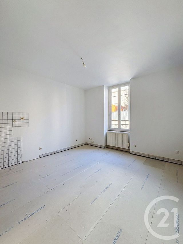 Appartement F2 à vendre - 2 pièces - 33.0 m2 - CLERMONT FERRAND - 63 - AUVERGNE - Century 21 Stéphane Roume Immobilier