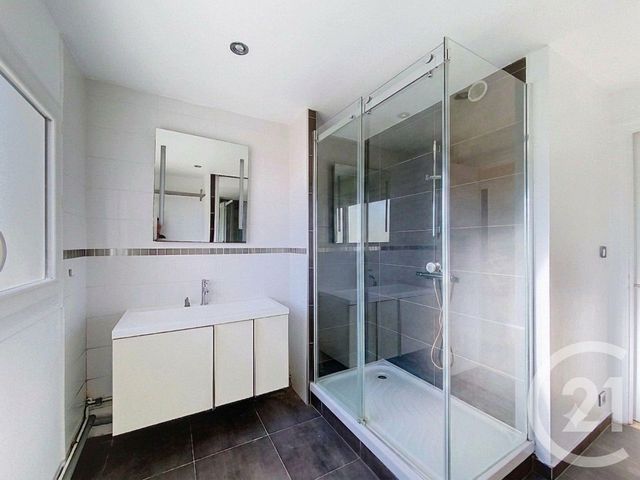 Appartement F3 à louer - 3 pièces - 82.45 m2 - CLERMONT FERRAND - 63 - AUVERGNE - Century 21 Stéphane Roume Immobilier
