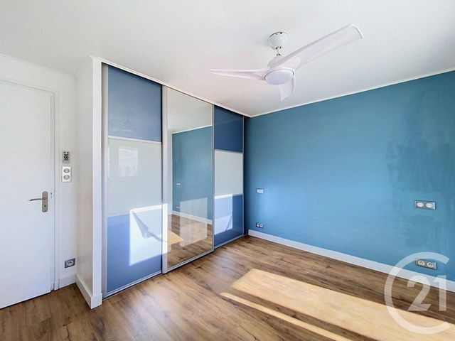 Appartement F3 à louer - 3 pièces - 82.45 m2 - CLERMONT FERRAND - 63 - AUVERGNE - Century 21 Stéphane Roume Immobilier