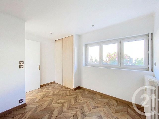 Appartement F3 à louer - 3 pièces - 82.45 m2 - CLERMONT FERRAND - 63 - AUVERGNE - Century 21 Stéphane Roume Immobilier