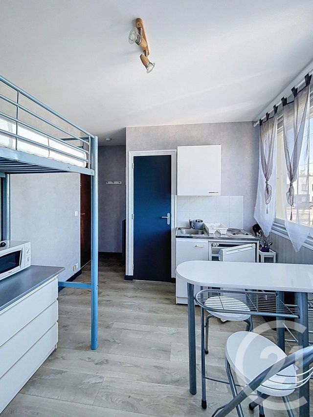 Appartement Studio à louer - 1 pièce - 12.66 m2 - CLERMONT FERRAND - 63 - AUVERGNE - Century 21 Stéphane Roume Immobilier
