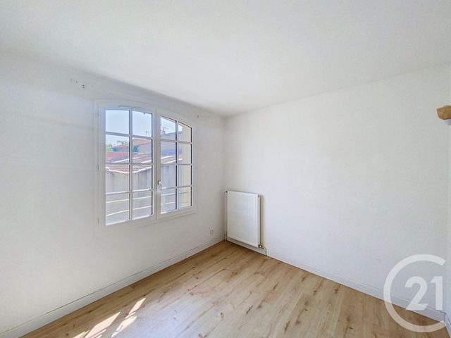 Appartement F3 à louer - 3 pièces - 56.94 m2 - CLERMONT FERRAND - 63 - AUVERGNE - Century 21 Stéphane Roume Immobilier