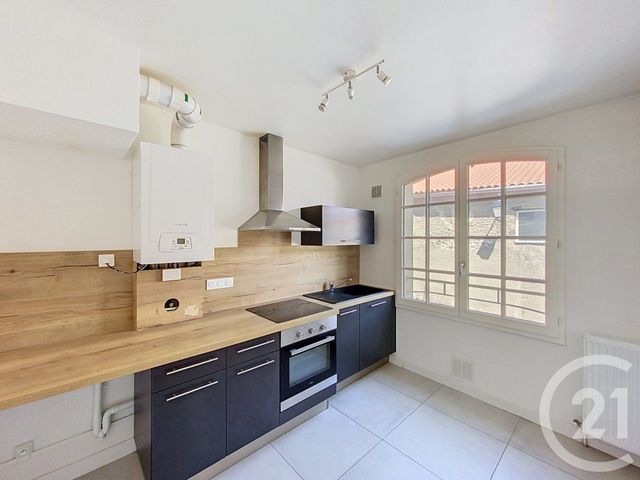 Appartement F3 à louer - 3 pièces - 56.94 m2 - CLERMONT FERRAND - 63 - AUVERGNE - Century 21 Stéphane Roume Immobilier