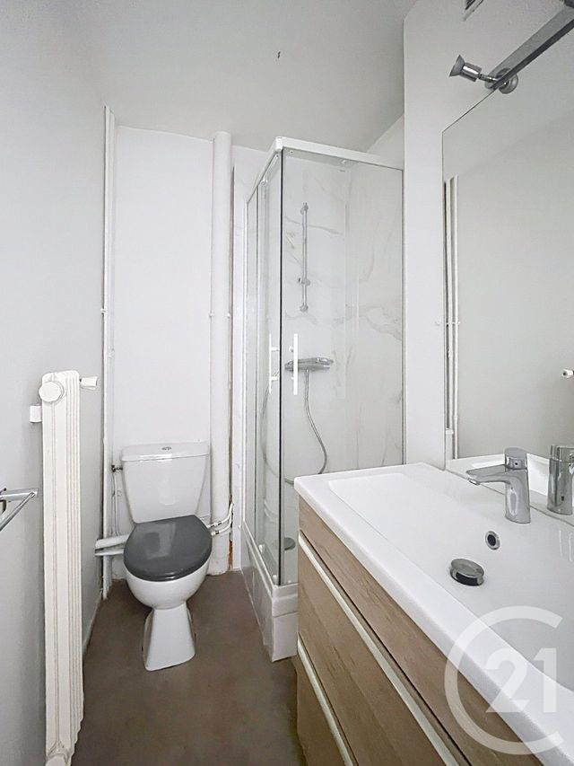 Appartement T1 à louer - 1 pièce - 27.04 m2 - CLERMONT FERRAND - 63 - AUVERGNE - Century 21 Stéphane Roume Immobilier
