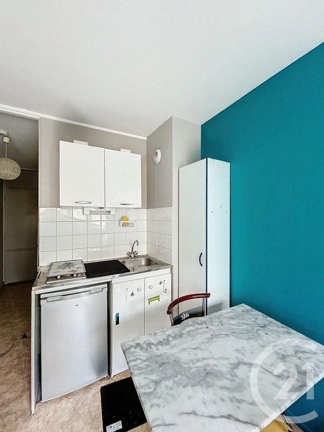 Appartement Studio à louer - 1 pièce - 16.8 m2 - CLERMONT FERRAND - 63 - AUVERGNE - Century 21 Stéphane Roume Immobilier