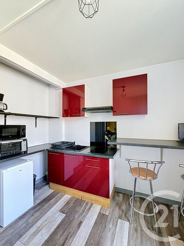 Appartement F1 bis à louer - 2 pièces - 19.51 m2 - CHAMALIERES - 63 - AUVERGNE - Century 21 Stéphane Roume Immobilier