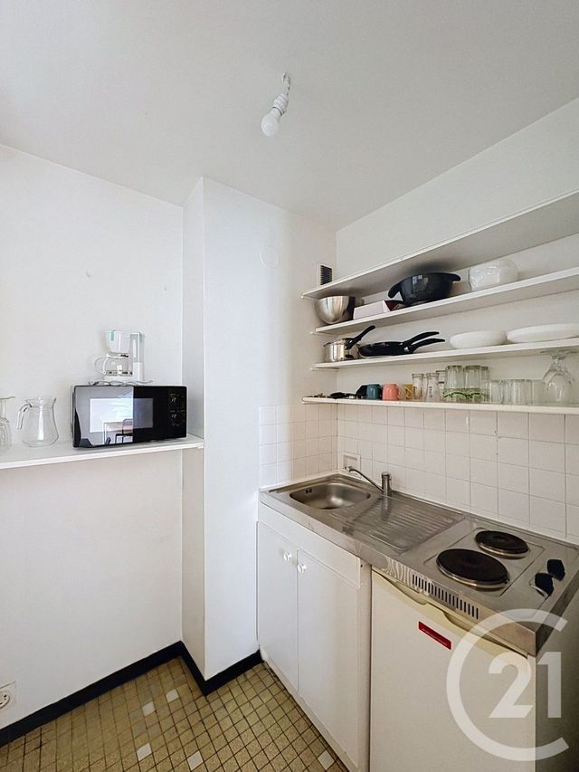 Appartement F1 à louer - 1 pièce - 27.63 m2 - CLERMONT FERRAND - 63 - AUVERGNE - Century 21 Stéphane Roume Immobilier