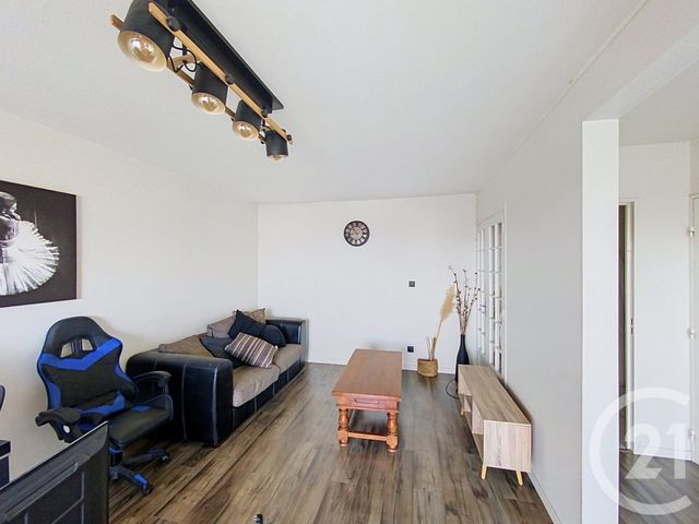 Appartement F2 à louer - 3 pièces - 49.53 m2 - CLERMONT FERRAND - 63 - AUVERGNE - Century 21 Stéphane Roume Immobilier