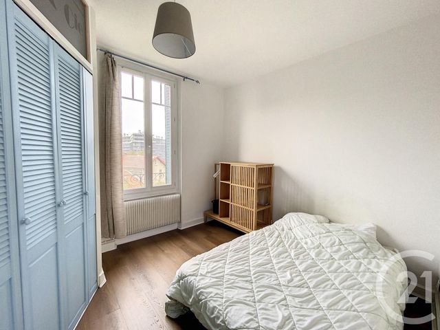 Appartement F1 à louer - 1 pièce - 22.9 m2 - CHAMALIERES - 63 - AUVERGNE - Century 21 Stéphane Roume Immobilier