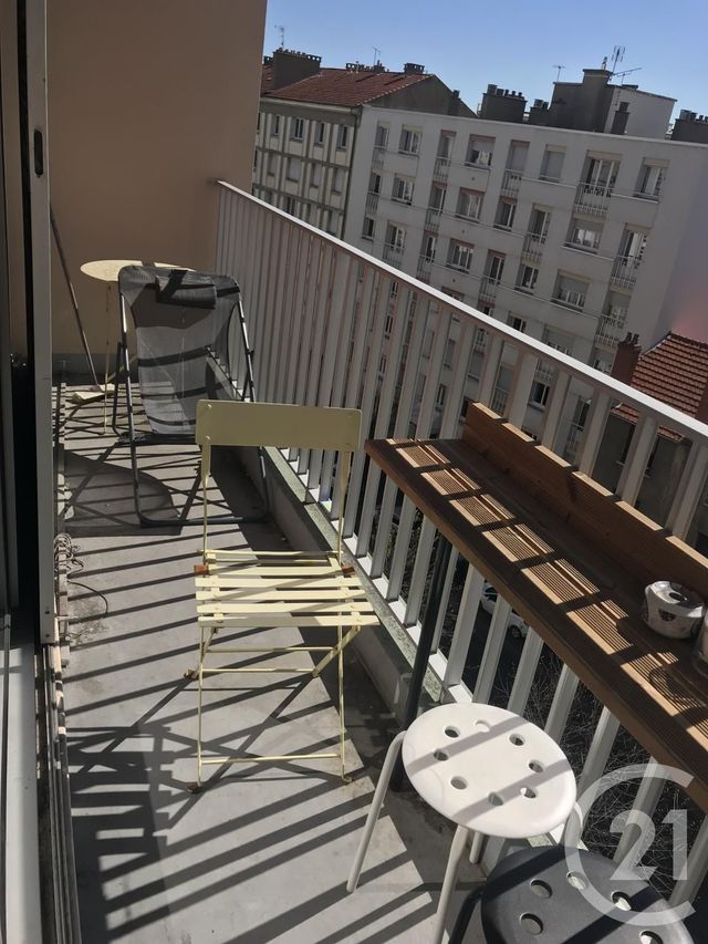 Appartement F1 à louer - 1 pièce - 33.08 m2 - CLERMONT FERRAND - 63 - AUVERGNE - Century 21 Stéphane Roume Immobilier