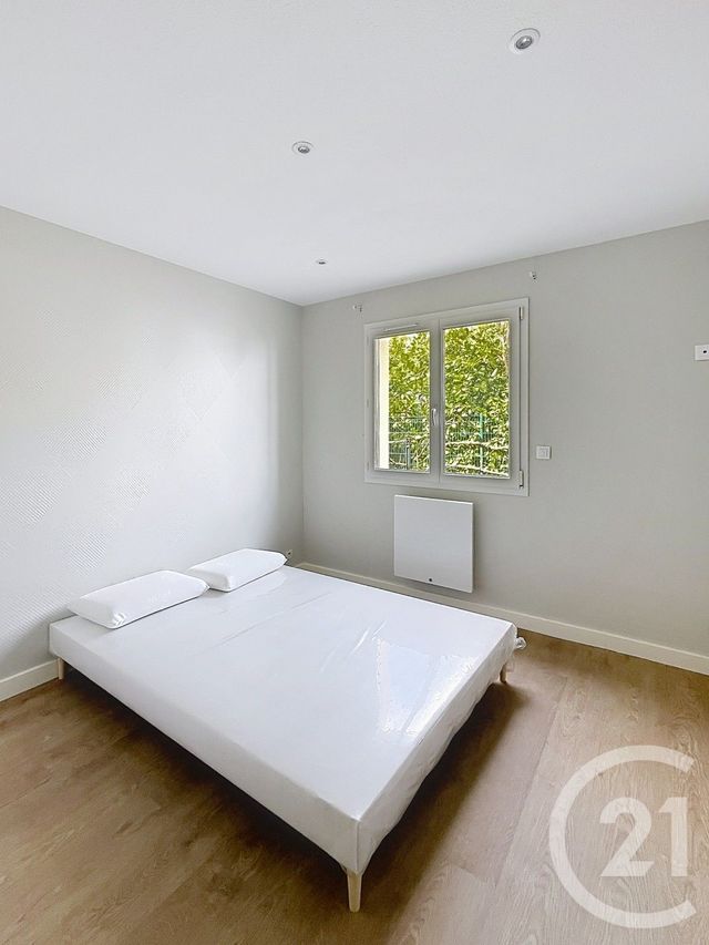 Appartement F3 à louer - 3 pièces - 54.32 m2 - CLERMONT FERRAND - 63 - AUVERGNE - Century 21 Stéphane Roume Immobilier