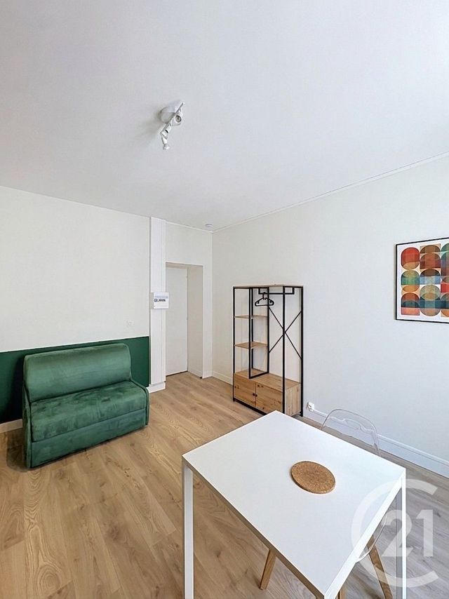 Appartement Studio à louer - 1 pièce - 19.35 m2 - CLERMONT FERRAND - 63 - AUVERGNE - Century 21 Stéphane Roume Immobilier