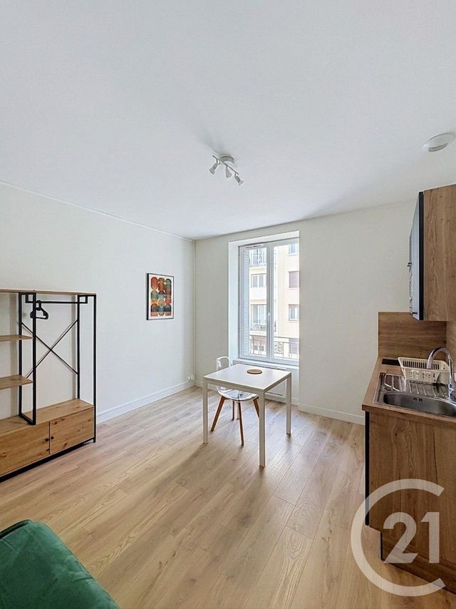 Appartement Studio à louer - 1 pièce - 19.35 m2 - CLERMONT FERRAND - 63 - AUVERGNE - Century 21 Stéphane Roume Immobilier