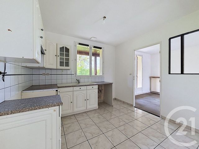 maison à vendre - 6 pièces - 118.0 m2 - PERIGNAT LES SARLIEVE - 63 - AUVERGNE - Century 21 Stéphane Roume Immobilier