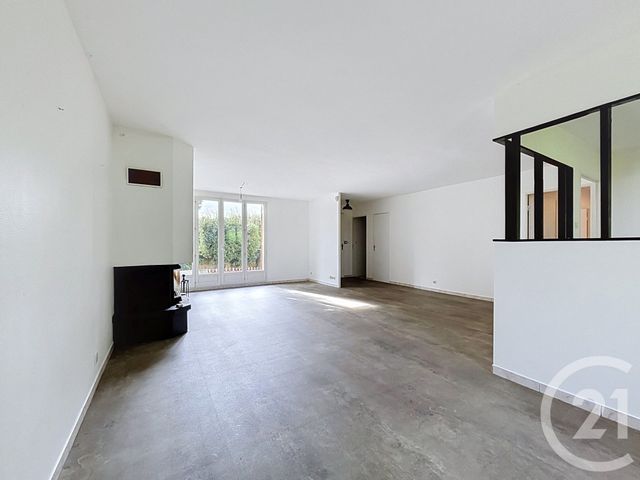 maison à vendre - 6 pièces - 118.0 m2 - PERIGNAT LES SARLIEVE - 63 - AUVERGNE - Century 21 Stéphane Roume Immobilier
