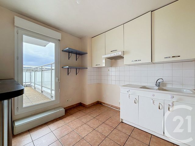 Appartement F4 à vendre - 4 pièces - 70.16 m2 - CLERMONT FERRAND - 63 - AUVERGNE - Century 21 Stéphane Roume Immobilier
