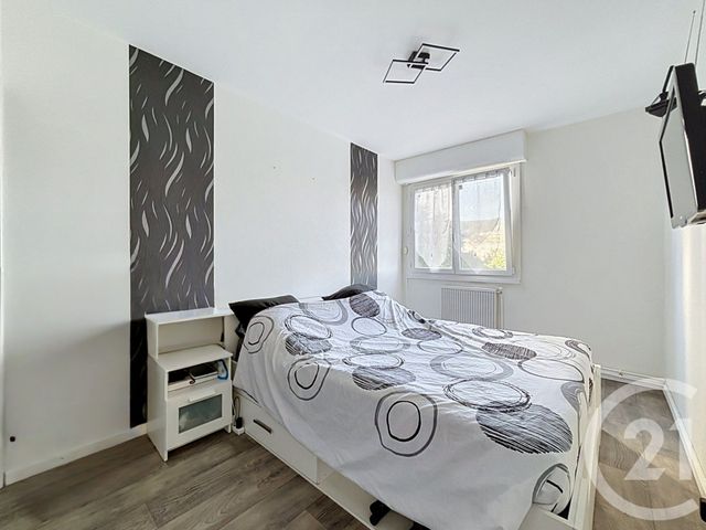 Appartement F5 à vendre - 5 pièces - 93.83 m2 - CLERMONT FERRAND - 63 - AUVERGNE - Century 21 Stéphane Roume Immobilier