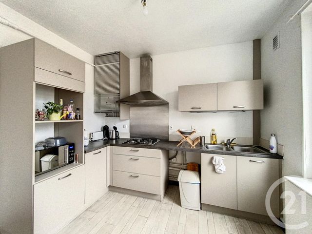 Appartement F3 à louer - 3 pièces - 51.14 m2 - CLERMONT FERRAND - 63 - AUVERGNE - Century 21 Stéphane Roume Immobilier