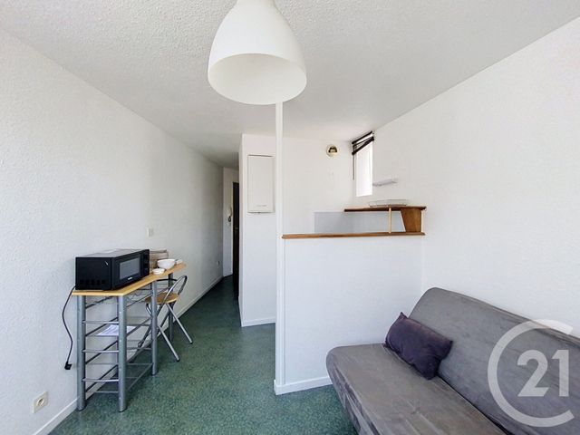 Appartement F1 à louer - 1 pièce - 18.2 m2 - CLERMONT FERRAND - 63 - AUVERGNE - Century 21 Stéphane Roume Immobilier