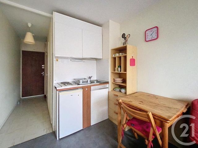 Appartement Studio à louer - 1 pièce - 16.62 m2 - CLERMONT FERRAND - 63 - AUVERGNE - Century 21 Stéphane Roume Immobilier