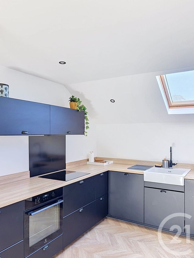 Appartement F3 à louer - 3 pièces - 52.56 m2 - CLERMONT FERRAND - 63 - AUVERGNE - Century 21 Stéphane Roume Immobilier