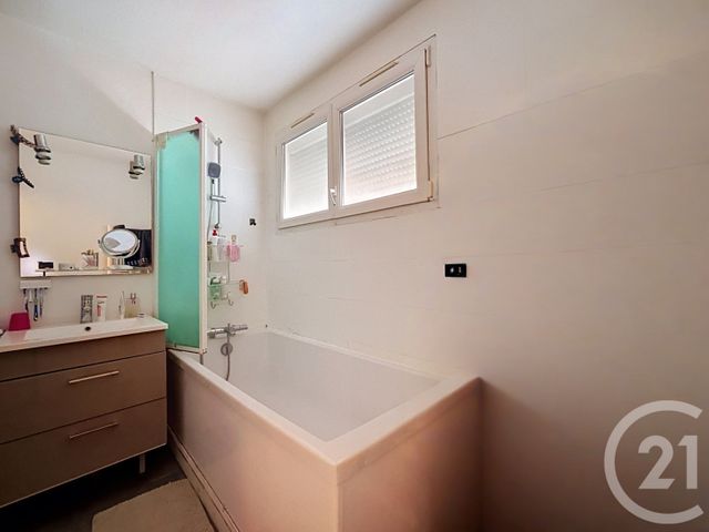 maison à vendre - 4 pièces - 80.0 m2 - CLERMONT FERRAND - 63 - AUVERGNE - Century 21 Stéphane Roume Immobilier