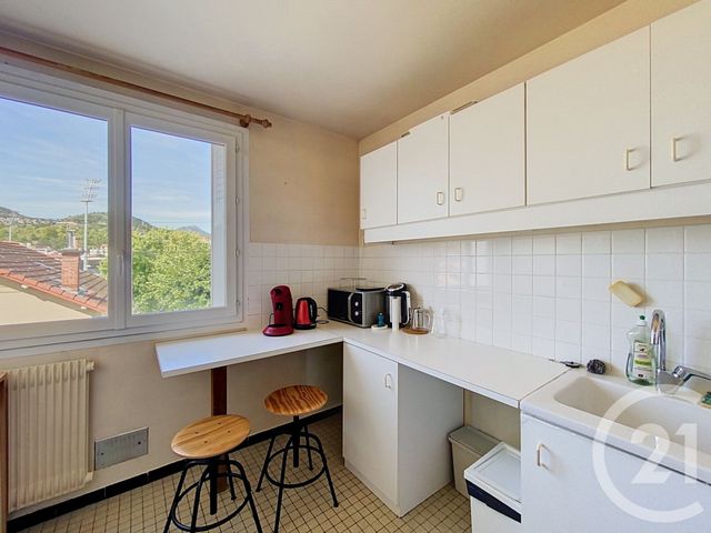 Appartement F2 à louer - 2 pièces - 42.02 m2 - CLERMONT FERRAND - 63 - AUVERGNE - Century 21 Stéphane Roume Immobilier