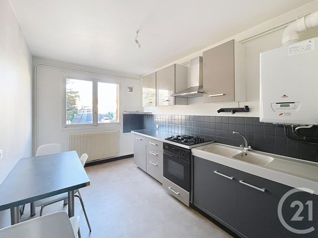 Appartement F2 bis à louer - 3 pièces - 65.14 m2 - CLERMONT FERRAND - 63 - AUVERGNE - Century 21 Stéphane Roume Immobilier