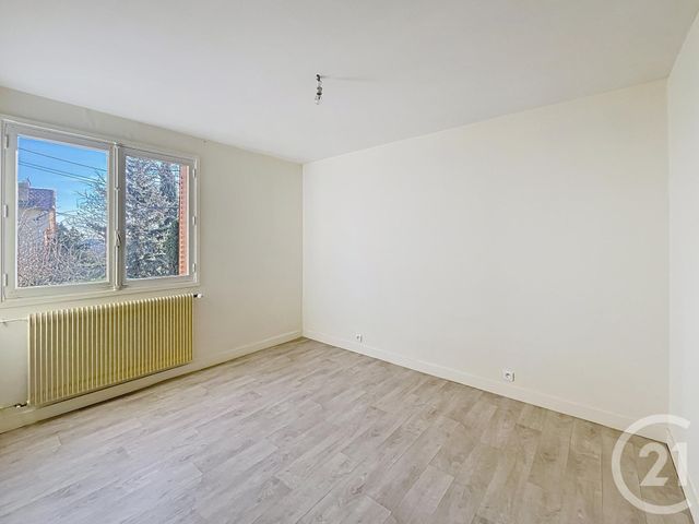 Appartement F2 bis à louer - 3 pièces - 65.14 m2 - CLERMONT FERRAND - 63 - AUVERGNE - Century 21 Stéphane Roume Immobilier