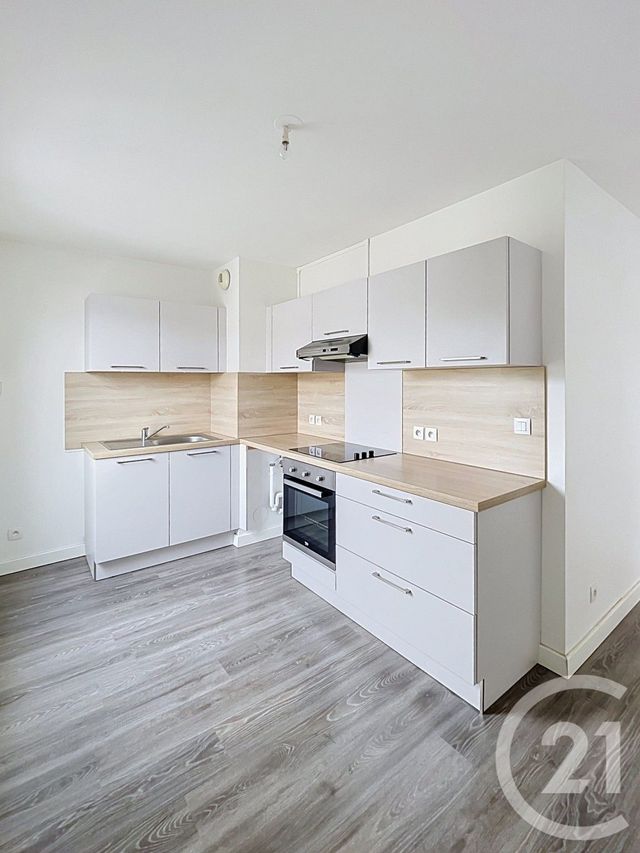 Appartement F2 bis à vendre - 2 pièces - 56.33 m2 - CLERMONT FERRAND - 63 - AUVERGNE - Century 21 Stéphane Roume Immobilier