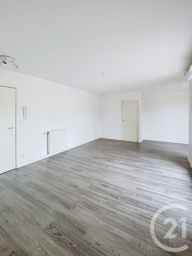 Appartement F2 bis à vendre - 2 pièces - 56.33 m2 - CLERMONT FERRAND - 63 - AUVERGNE - Century 21 Stéphane Roume Immobilier