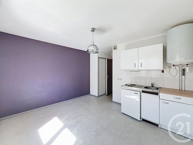 Appartement F1 à louer - 1 pièce - 18.0 m2 - CLERMONT FERRAND - 63 - AUVERGNE - Century 21 Stéphane Roume Immobilier