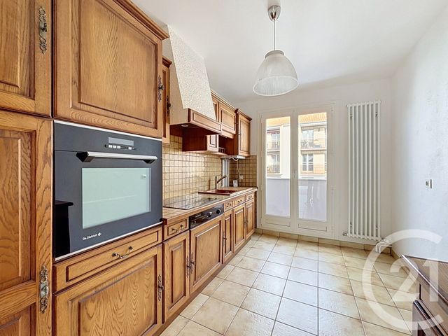 Appartement F3 à vendre - 3 pièces - 62.11 m2 - CLERMONT FERRAND - 63 - AUVERGNE - Century 21 Stéphane Roume Immobilier