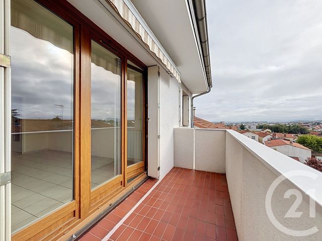 Appartement F3 à vendre - 3 pièces - 62.11 m2 - CLERMONT FERRAND - 63 - AUVERGNE - Century 21 Stéphane Roume Immobilier
