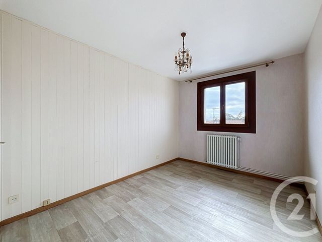Appartement F3 à vendre - 3 pièces - 62.11 m2 - CLERMONT FERRAND - 63 - AUVERGNE - Century 21 Stéphane Roume Immobilier