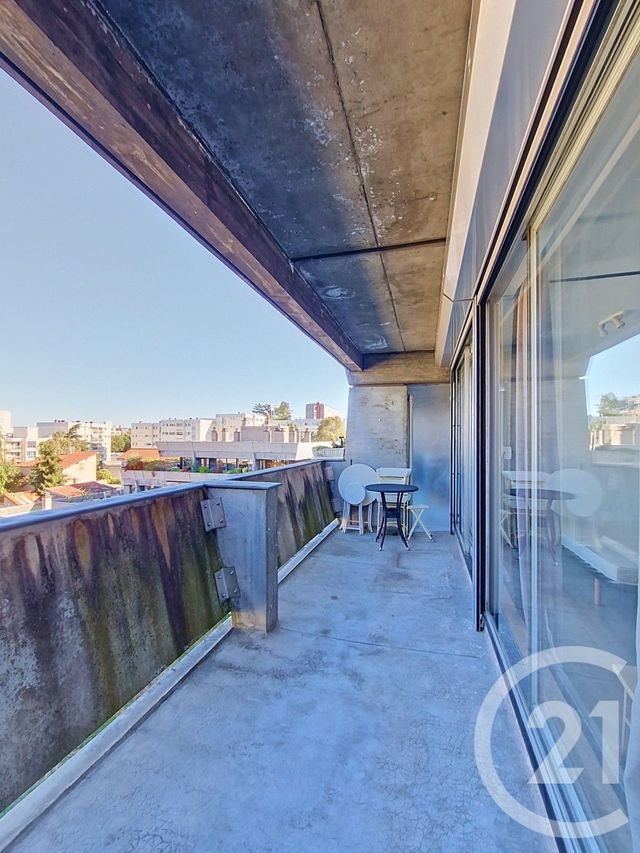 Appartement à vendre - 1 pièce - 28.5 m2 - CHAMALIERES - 63 - AUVERGNE - Century 21 Stéphane Roume Immobilier